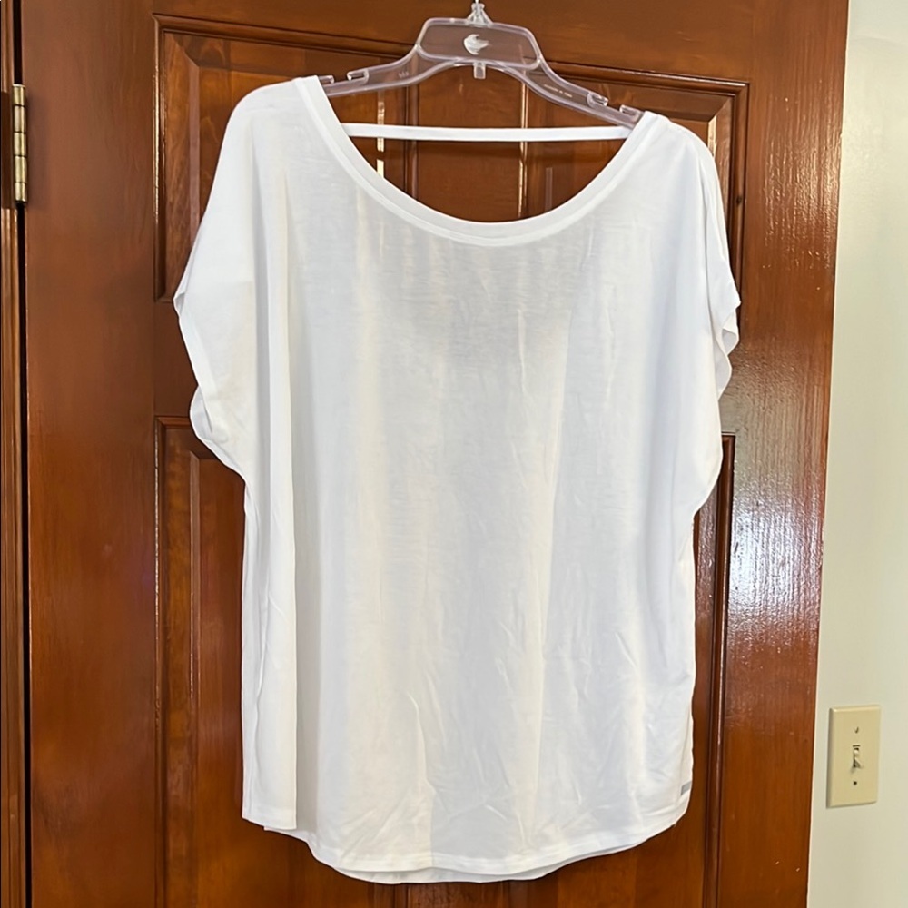 Amazon Essentials White Relaxed Short Sleeve Blouse